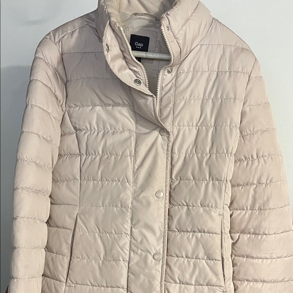 GAP Women's Light Beige Puffer Coat